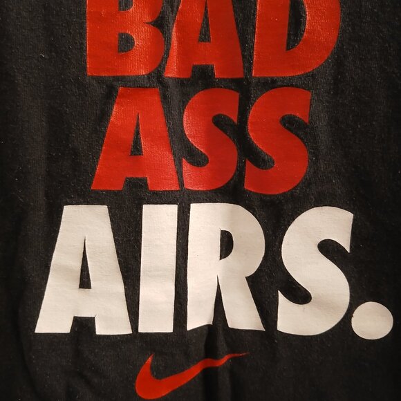 Vintage Nike Black and Red Top with Bold Print - Picture 3 of 7